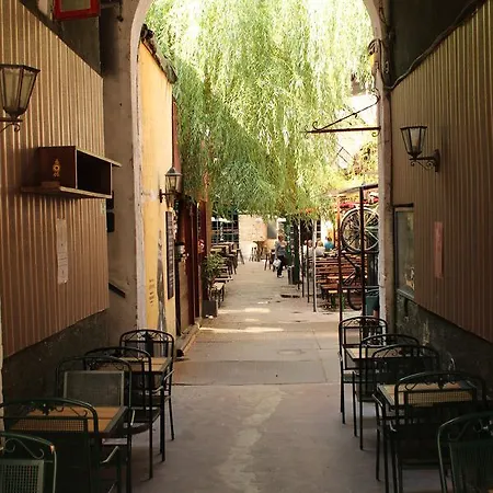 Auberge de jeunesse 'la Bohème' *
